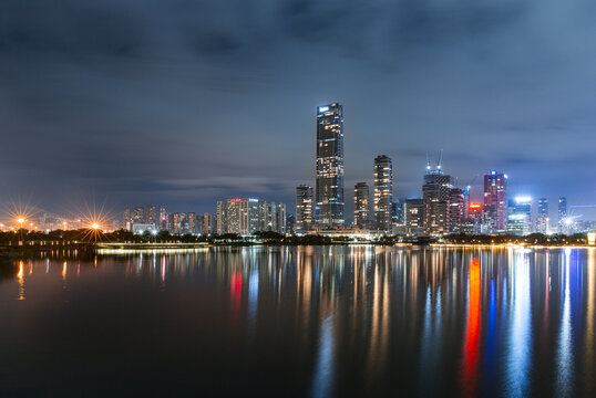 深圳市南山区莲花山繁华城市夜景