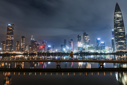 深圳市南山区莲花山繁华城市夜景