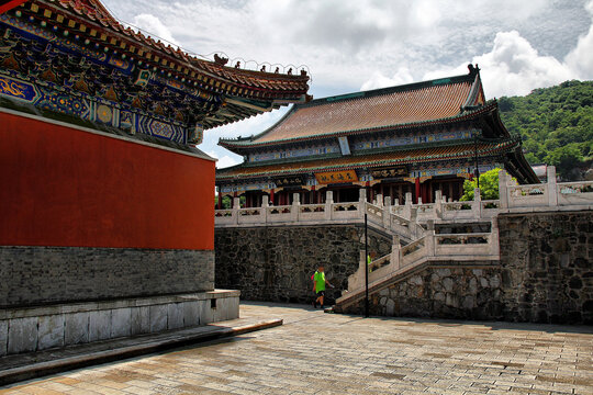 天门山寺大雄宝殿