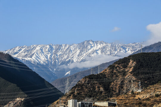 四川康定磨西古镇贡嘎雪山