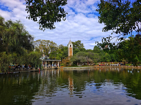 昆明翠湖公园湖景