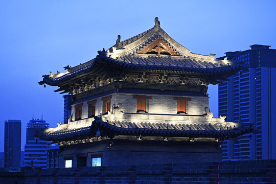 大同古城楼夜景