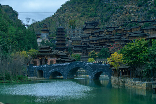 峰林布依景区