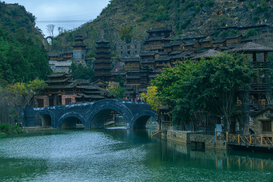 峰林布依景区