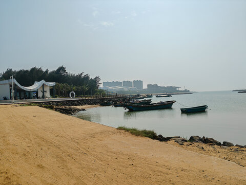 海南海口西海岸海边