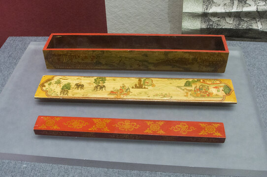 藏式文具盒与木尺