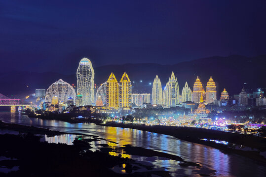西双版纳孔雀城城市建筑风光夜景
