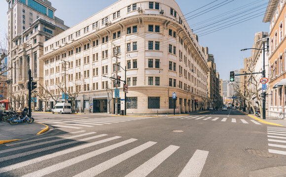 上海福州路与四川中路交叉口街景