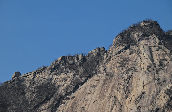 高山峻岭