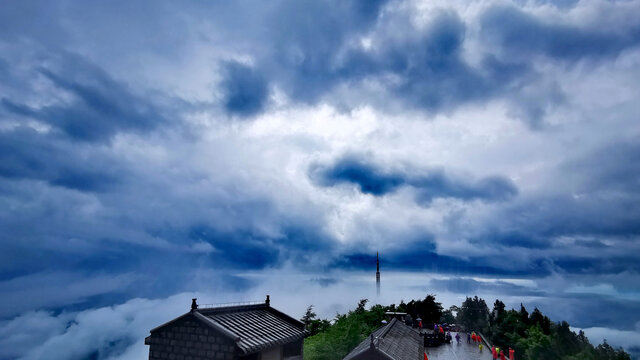 山雨欲来风满楼