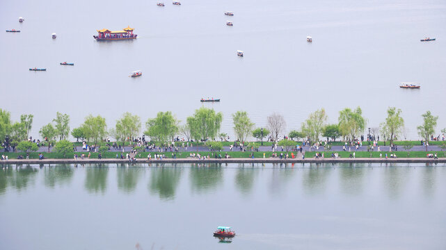 杭州西湖苏堤白堤春天绿色风景