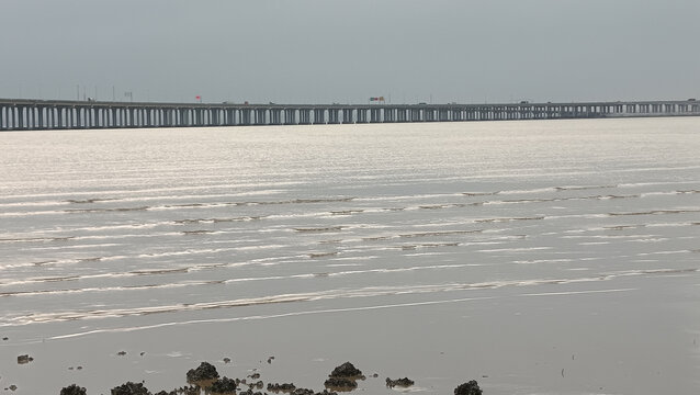 银色海浪