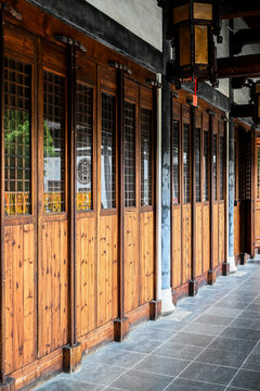 中式木门建筑