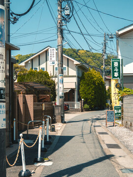 日本街道电线杆道路日式建筑