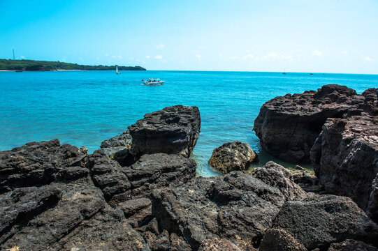 广西北海涠洲岛火山岛礁石海滩