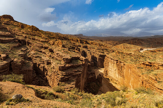 新疆温宿托木尔大峡谷