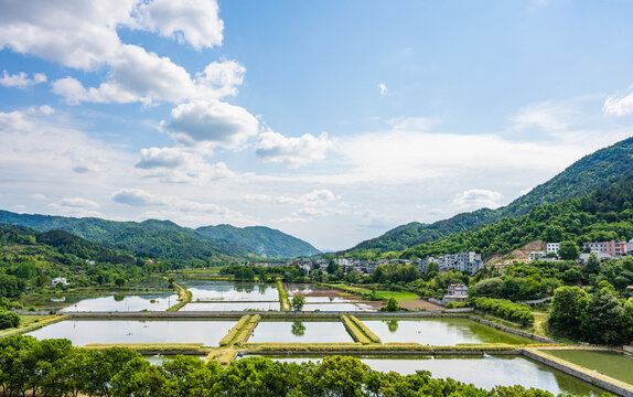 山区农村风光