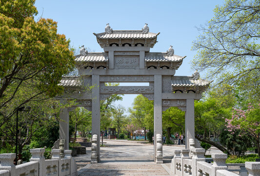 广富林卧子牌坊