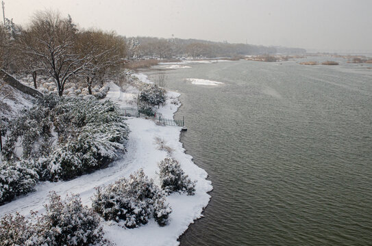 洛阳洛河雪景