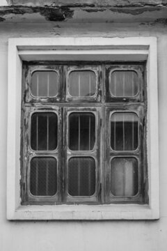 老式玻璃木窗黑白怀旧老照片