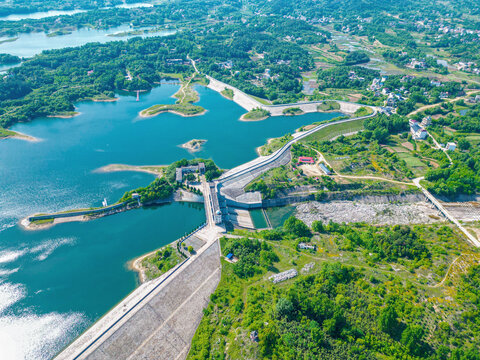 水库湖泊泄洪口