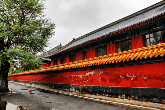 哈尔滨文庙红墙黄瓦