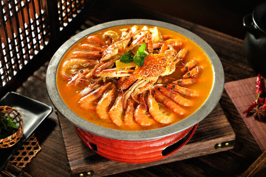 西红柿海鲜锅