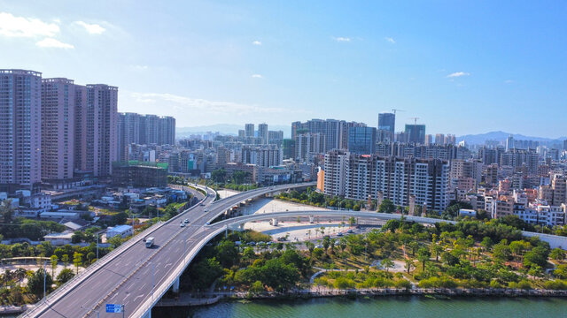 宽敞道路