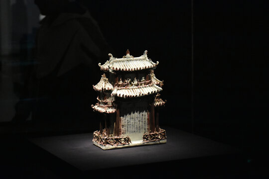 江西省博物馆陶瓷摆件