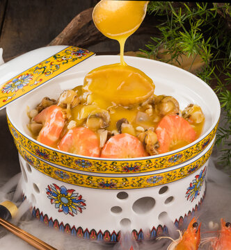 中式海鲜盖饭