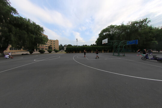 渤海大学老校区篮球场