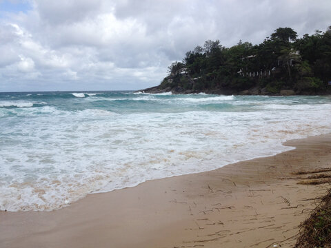 暴风雨来临前的普吉岛海滩