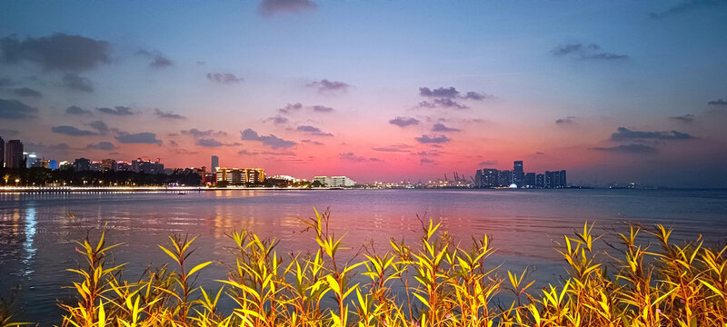 海口湾夕阳风景