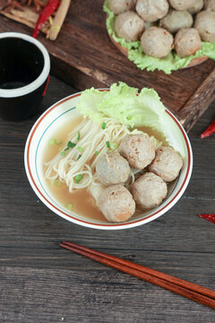 牛肉丸青菜面