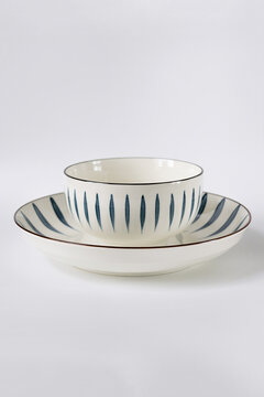 陶瓷碗和盘子