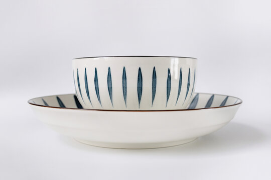 陶瓷碗和盘子