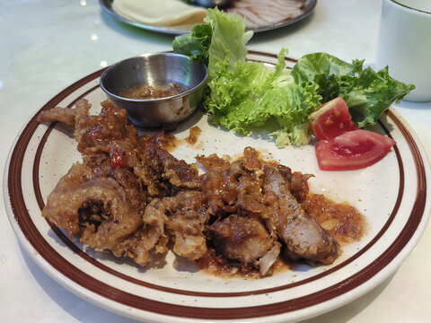 东南亚菜碳烧猪颈肉