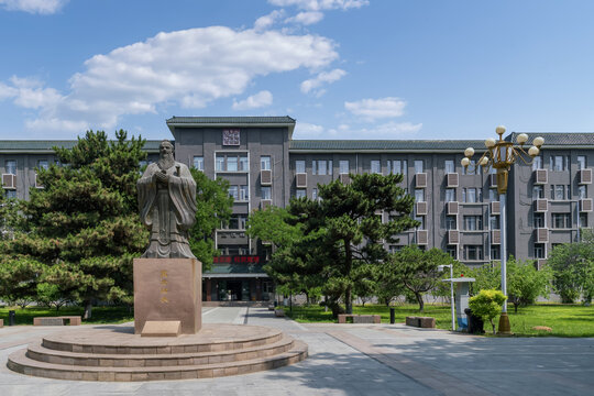 中国传媒大学