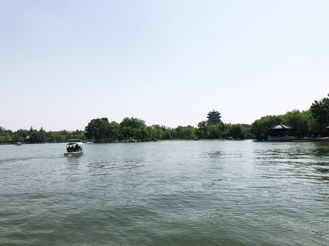 水大明湖