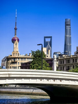 上海苏州河沿岸四川路桥