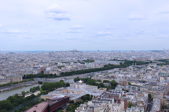 鸟瞰巴黎