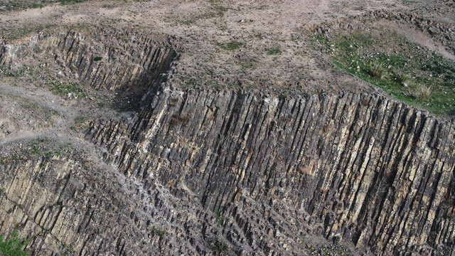 内蒙古力脑包火山石柱群