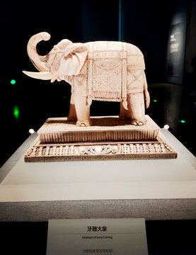 博物馆文物象牙雕刻牙雕大象动物