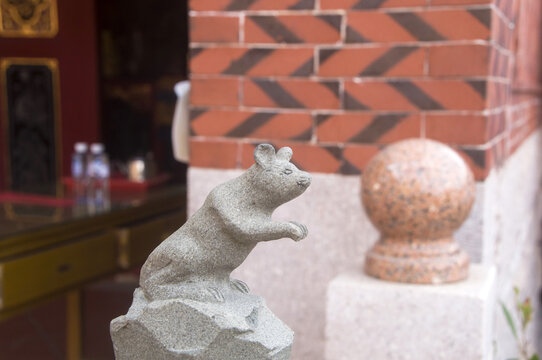 小老鼠石雕
