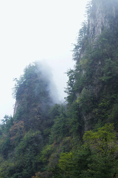 云雾峭壁
