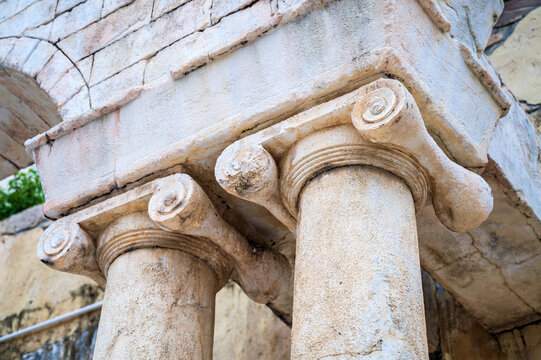 欧式古建筑罗马柱特写