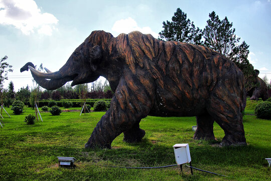 扎赉诺尔猛犸公园雕塑