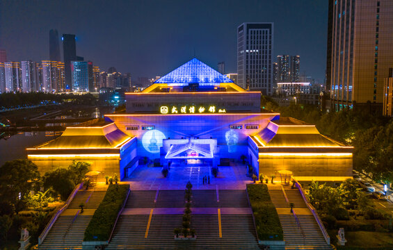 武汉博物馆夜景