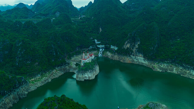 兴义万峰湖吉隆堡