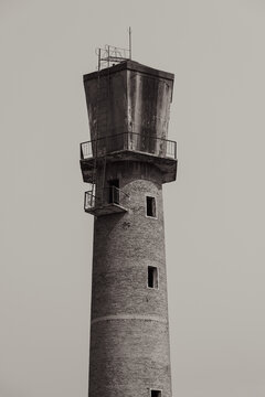 废旧水塔
